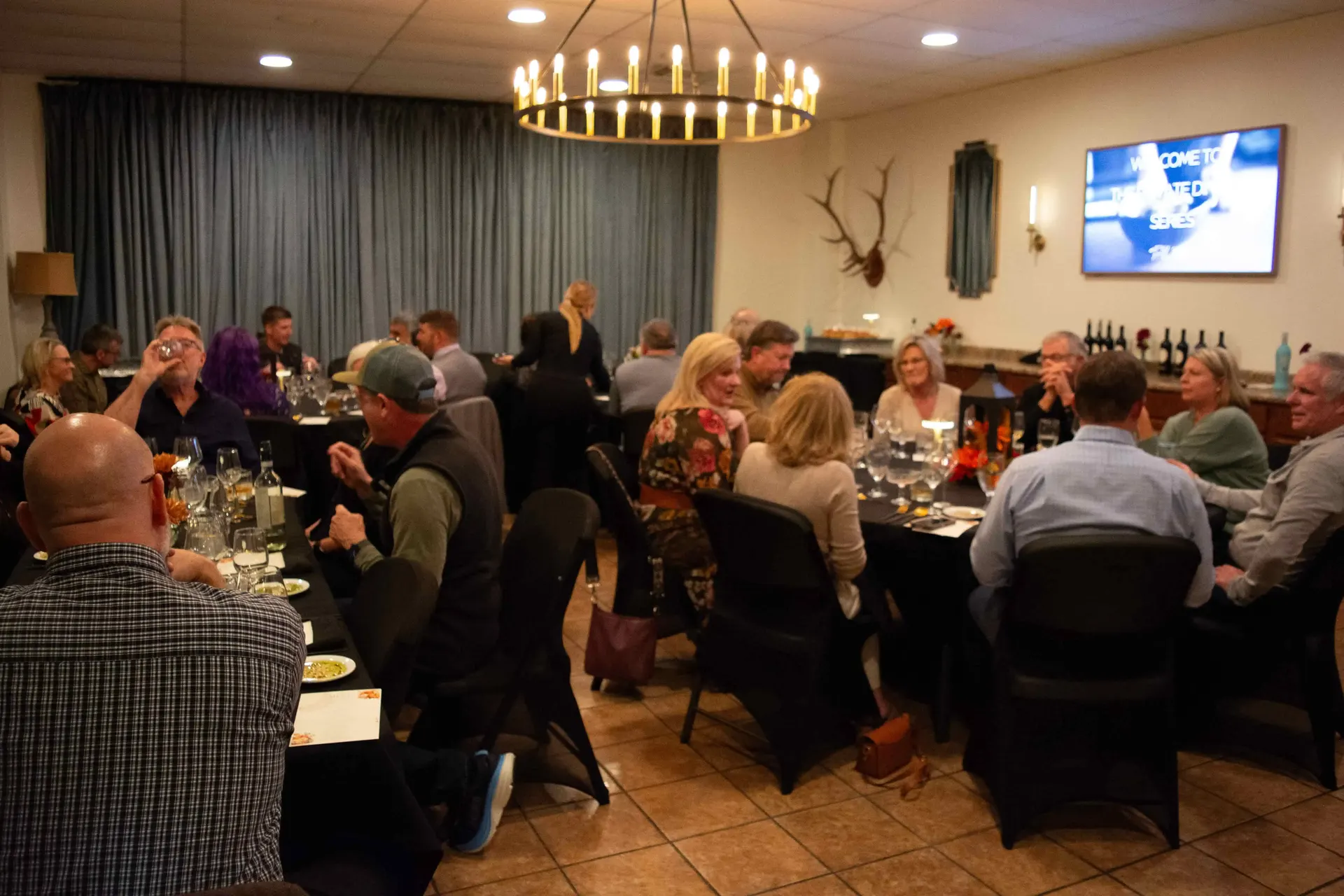 Reception catering by Joe's Kitchen, Bar & Bakery, serving Helena, Alabama